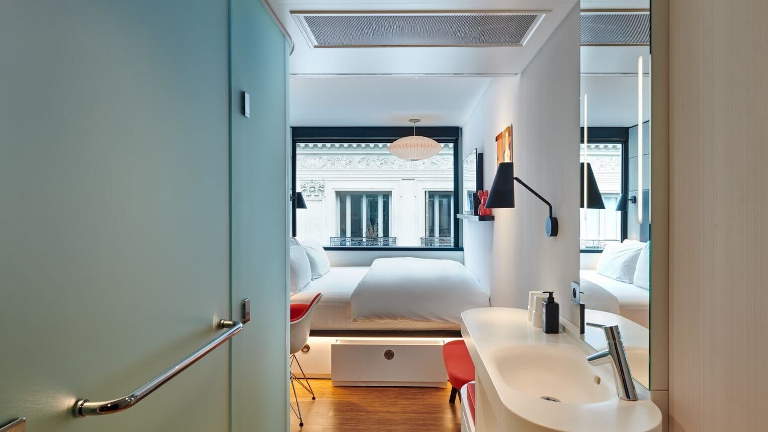 CitizenM Hotel — Badezimmer